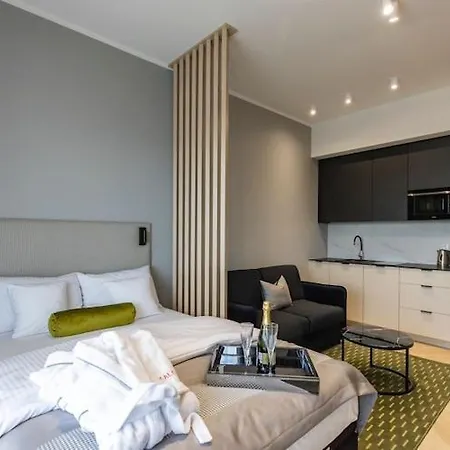 In With Pool And Sauna Apartment *